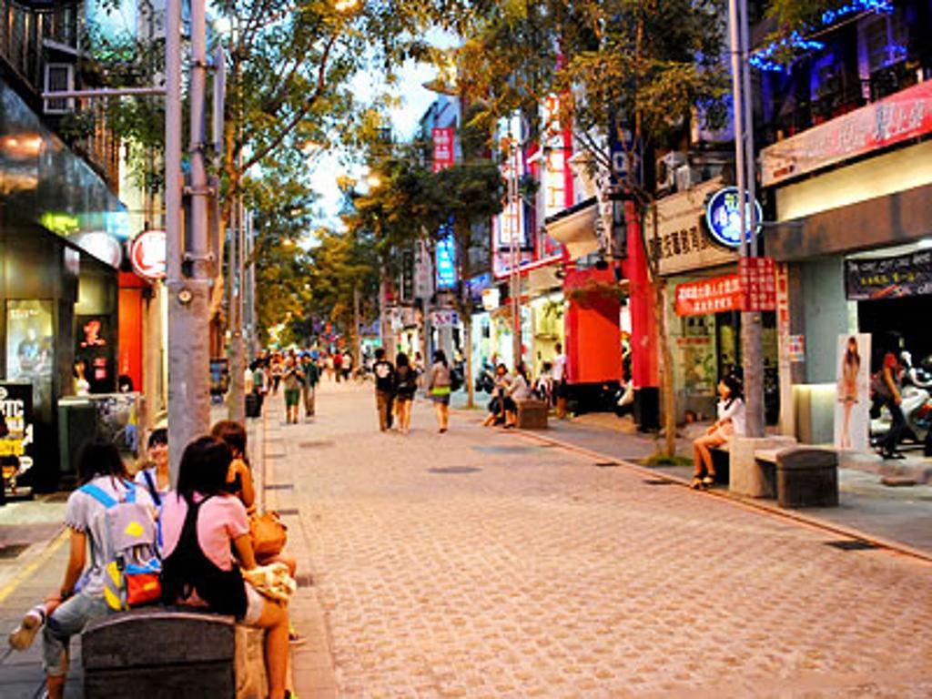 Central Hotel Taoyuan Exterior photo