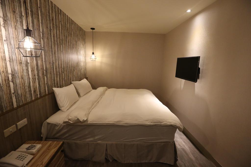 Central Hotel Taoyuan Exterior photo