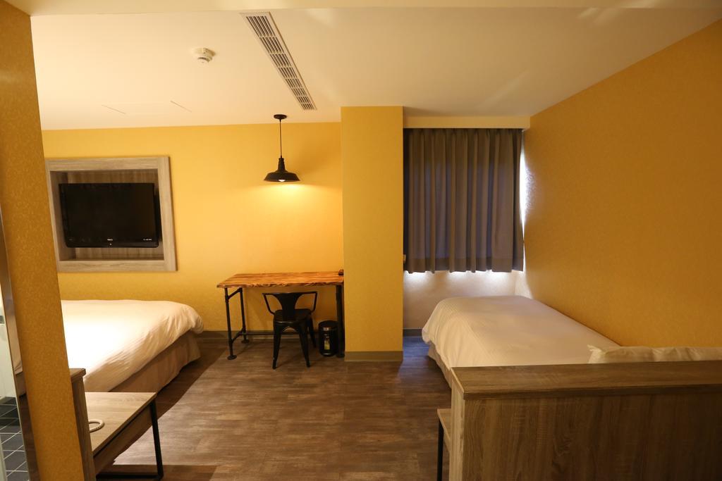 Central Hotel Taoyuan Exterior photo